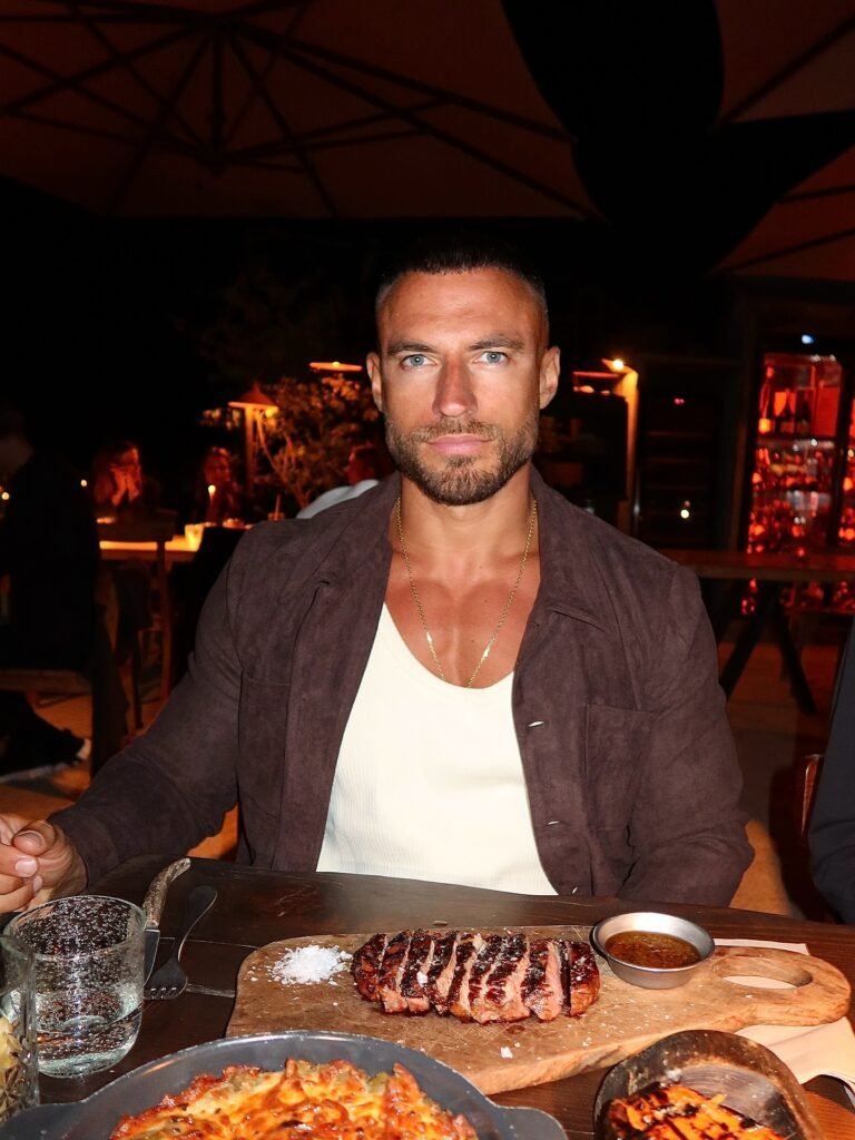 mike thurston height